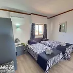 Himalaya Rooftop Sea View Apartamento *