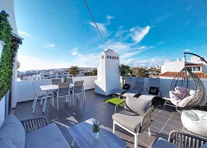 Himalaya Rooftop Sea View *