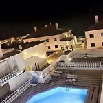 Himalaya Rooftop Sea View Apartamento
