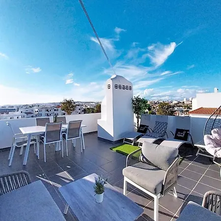 Himalaya Rooftop Sea View *